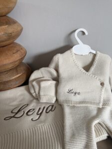 coffret bébé " douces mailles "