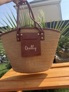 sac de plage en paille personnalisé